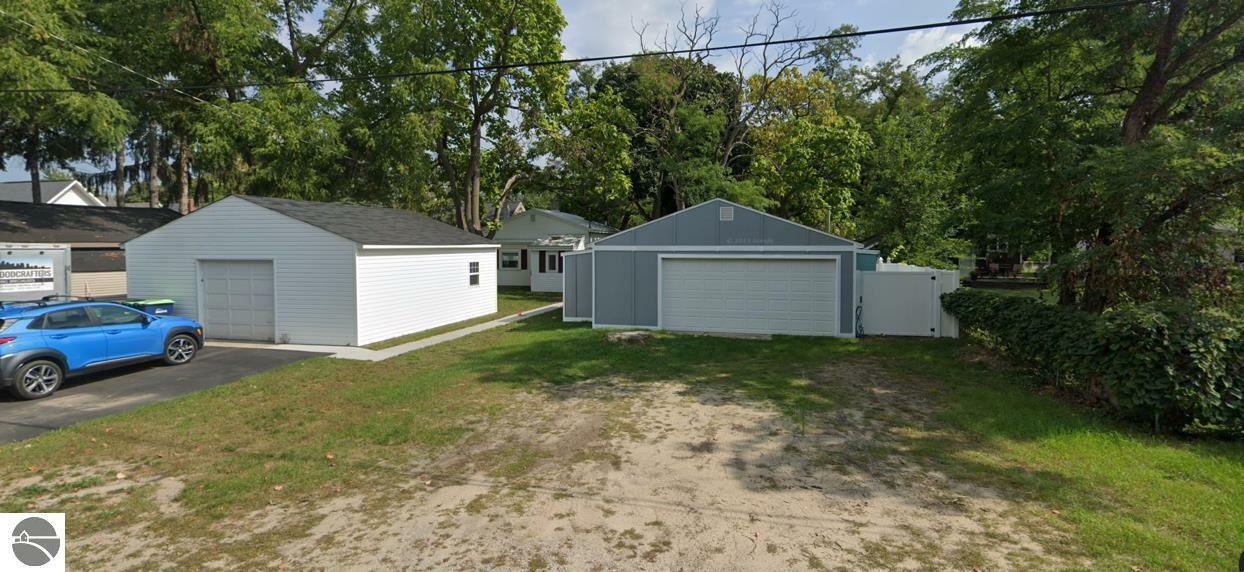 Property Photo:  1310 S Union Street  MI 49684 