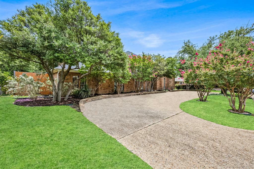 Property Photo:  17512 Spyglass Circle  TX 75287 