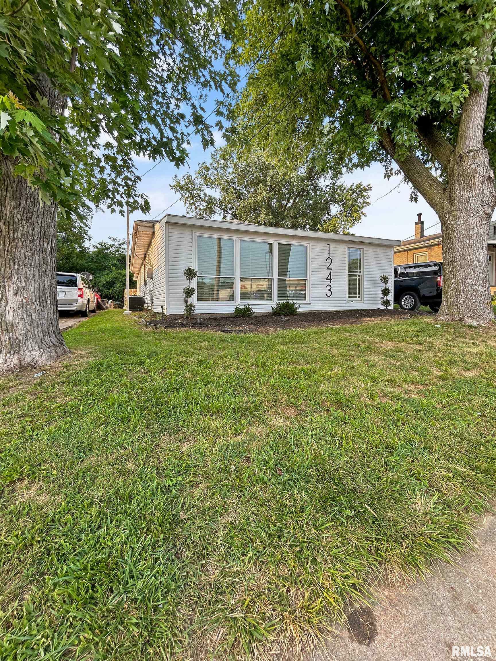 Property Photo:  1243 Harrison Street  IL 62301 