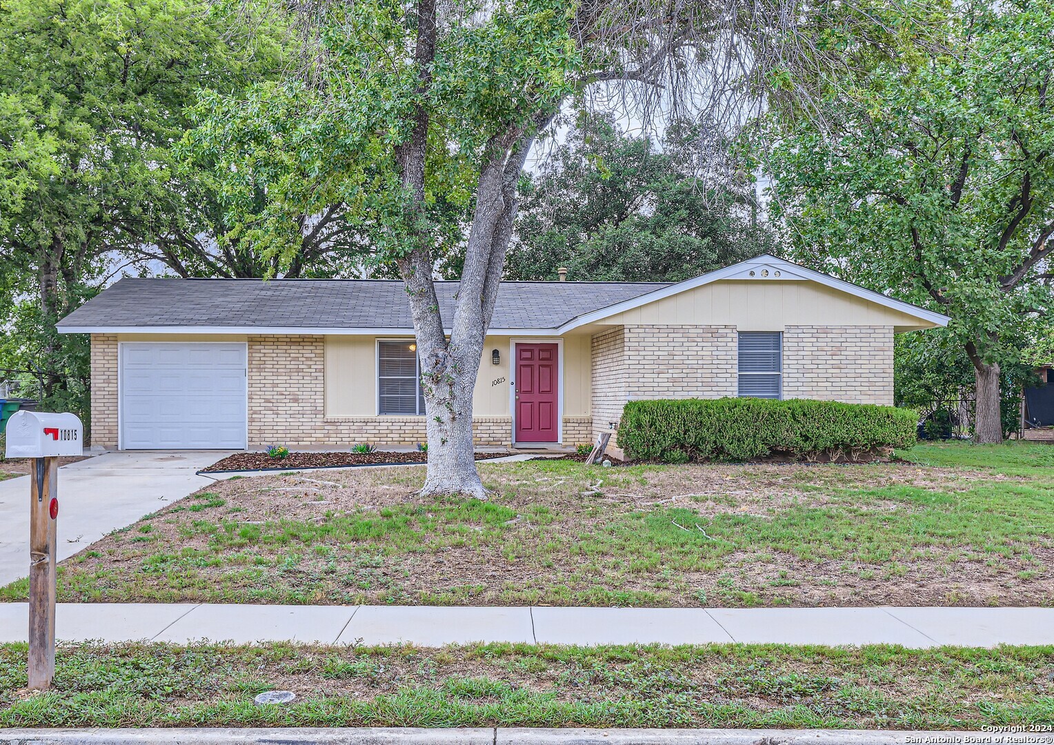 Property Photo:  10815 Lazy Oaks Dr  TX 78217 