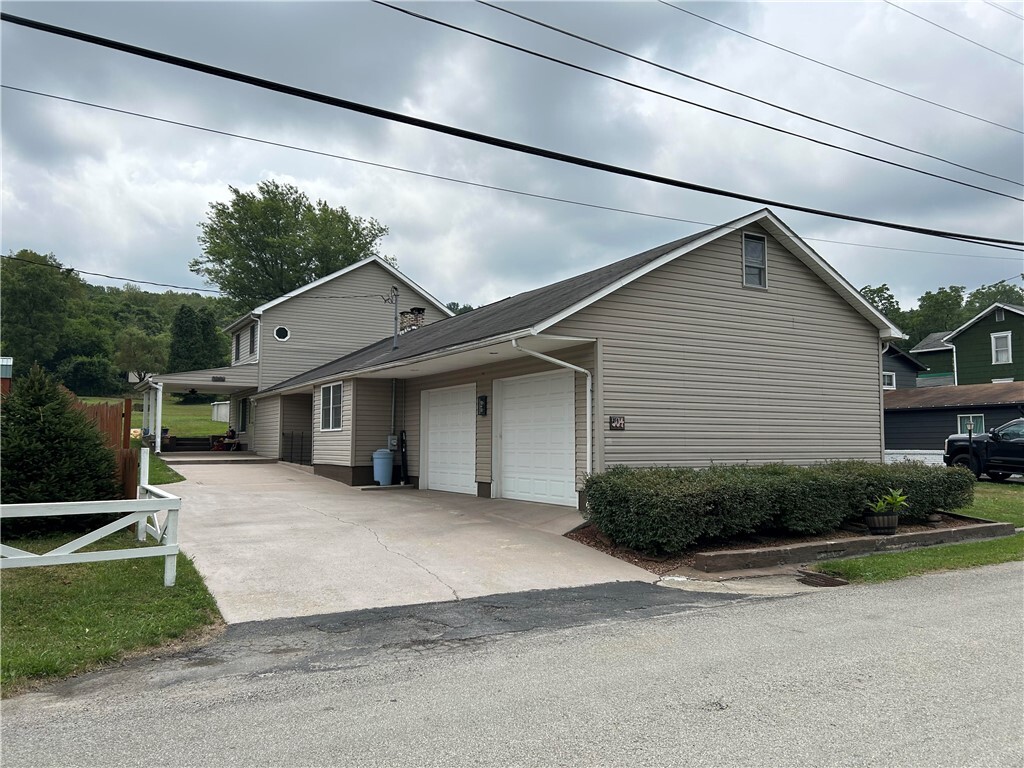 Property Photo:  504 Ferguson Rd  PA 15431 