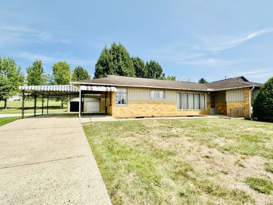 Property Photo: 590 Jackson Pike OH 45631