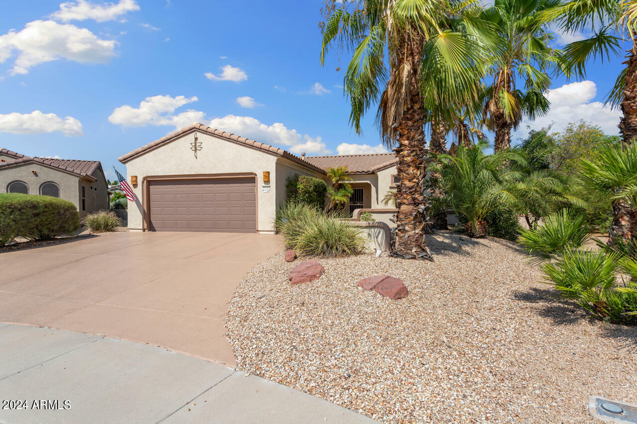 Property Photo:  19204 N Hunters Run  AZ 85387 