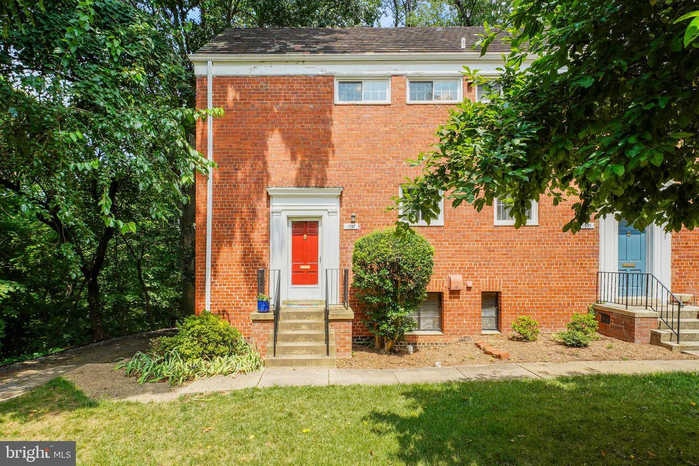 Property Photo:  1557 Mount Eagle Place  VA 22302 