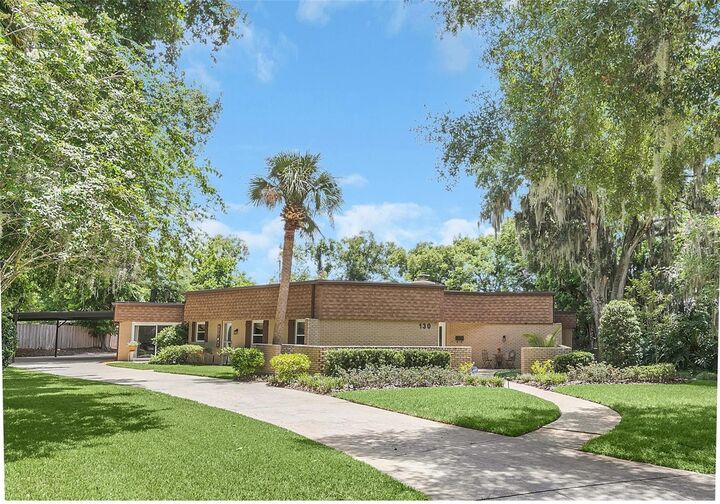 Property Photo: 130 Mariner Way FL 32751