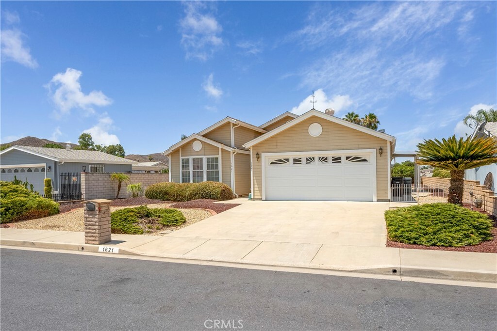 Property Photo:  1621 Ailanthus Drive  CA 92545 