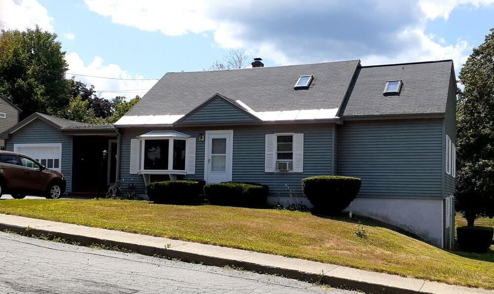 Property Photo:  11 Leslie Avenue  NH 03743 