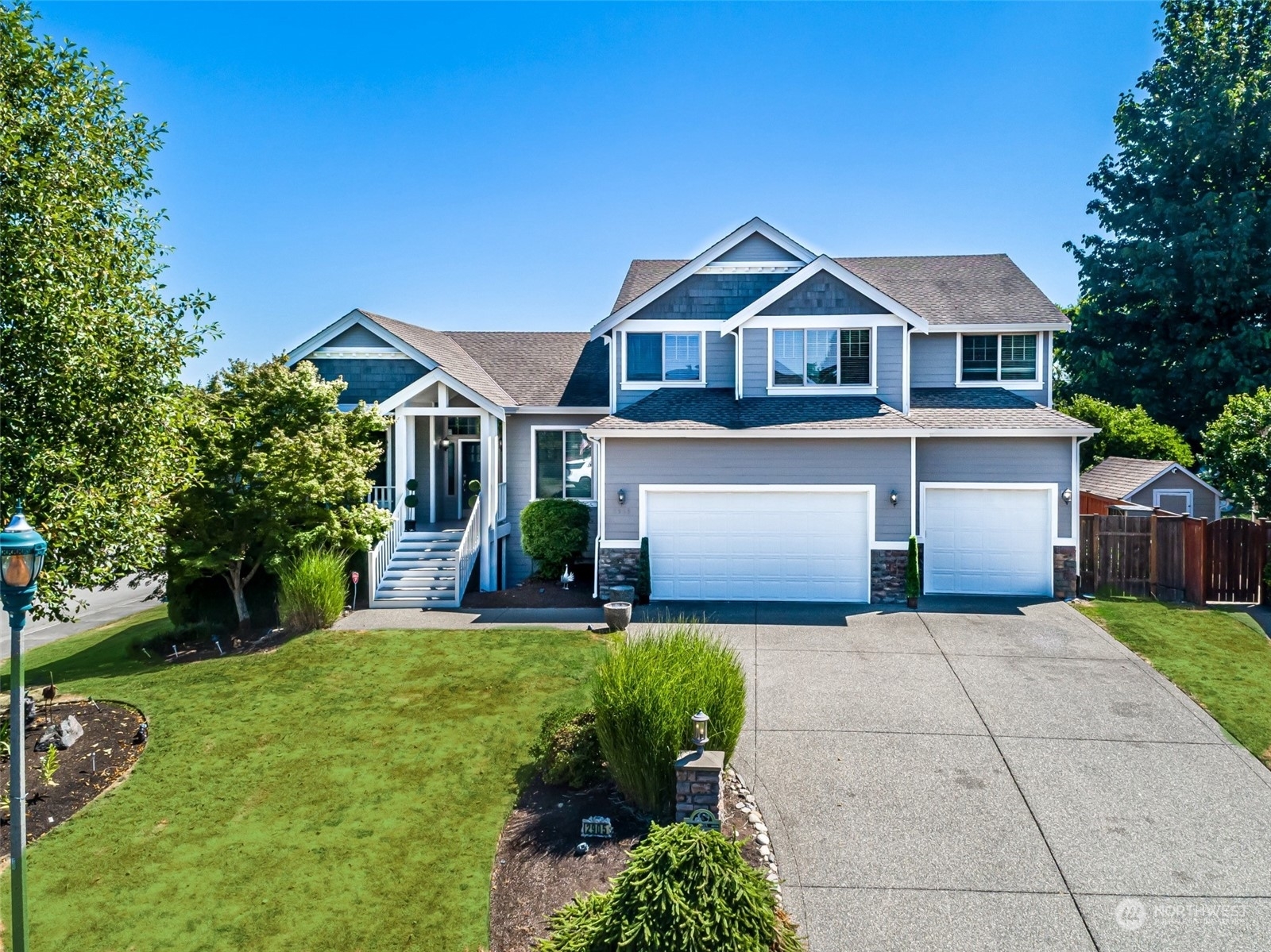 2905 217th Avenue Ct E  Lake Tapps WA 98391 photo