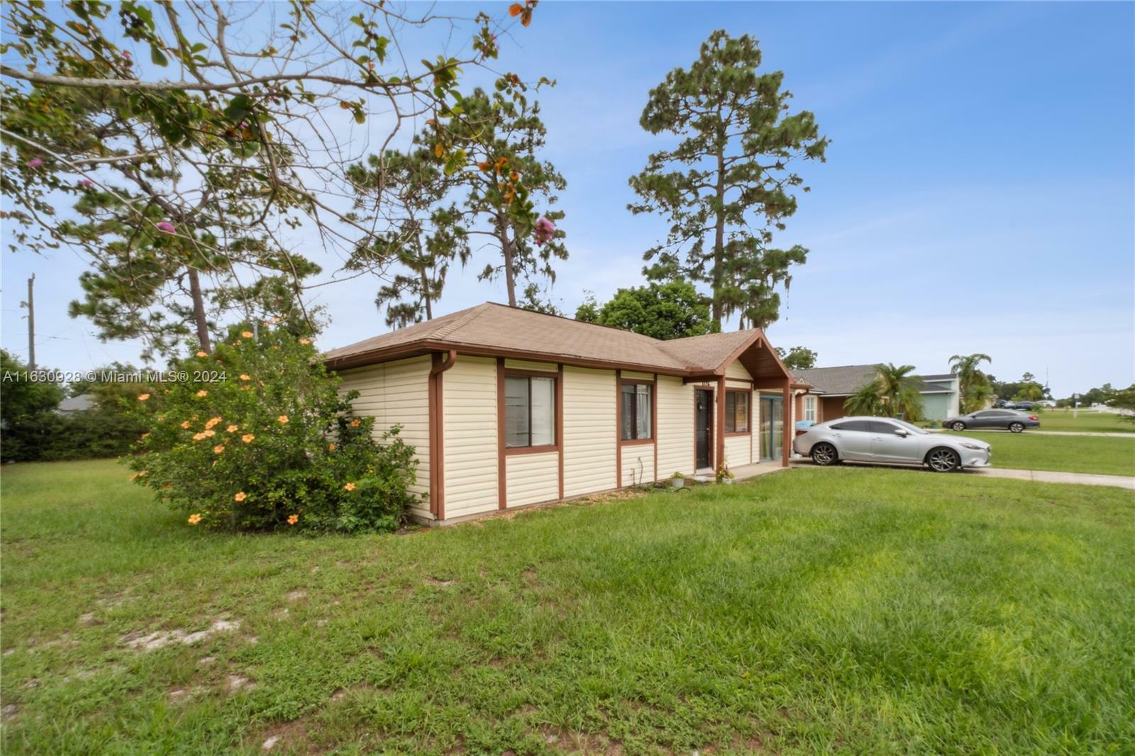 Property Photo:  1732 Laredo Dr  FL 32738 