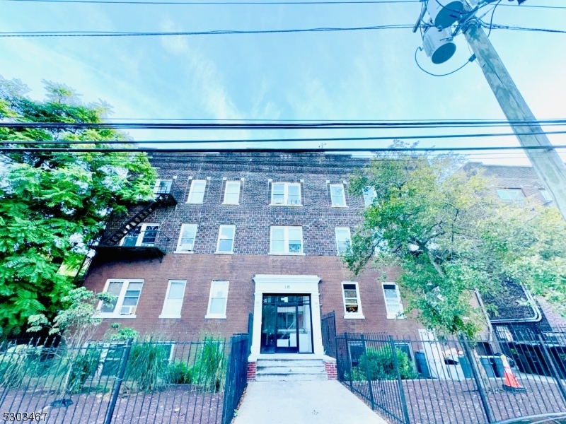 Property Photo:  16 Irving St G1  NJ 07104 