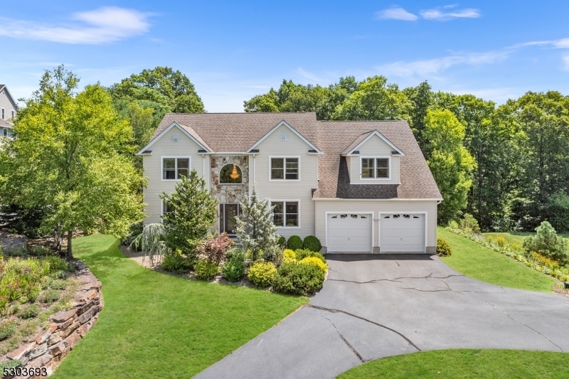 Property Photo:  22 Stone Cliff Ter  NJ 07438 