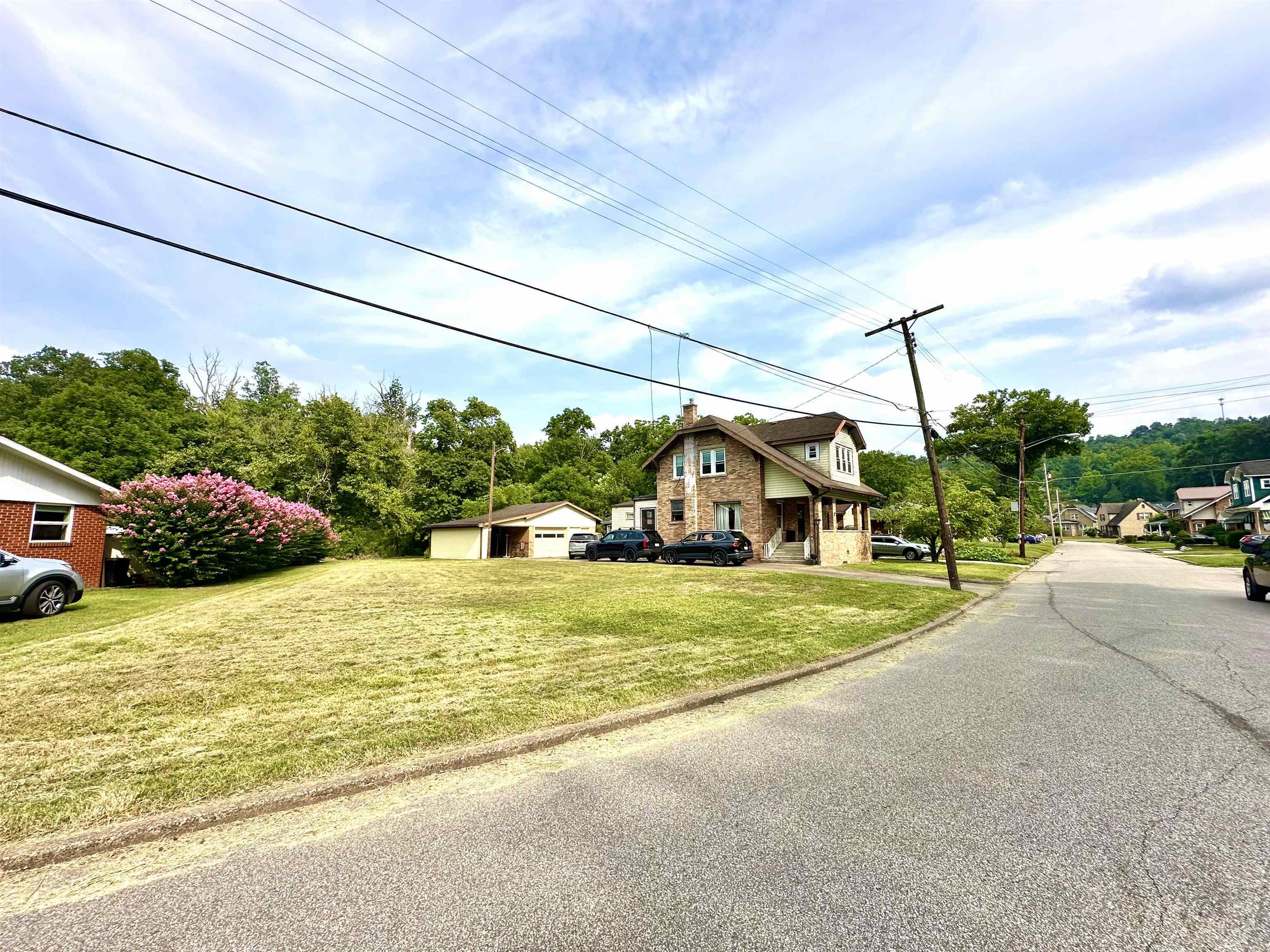 Property Photo:  2102 Donald Avenue  WV 25701 