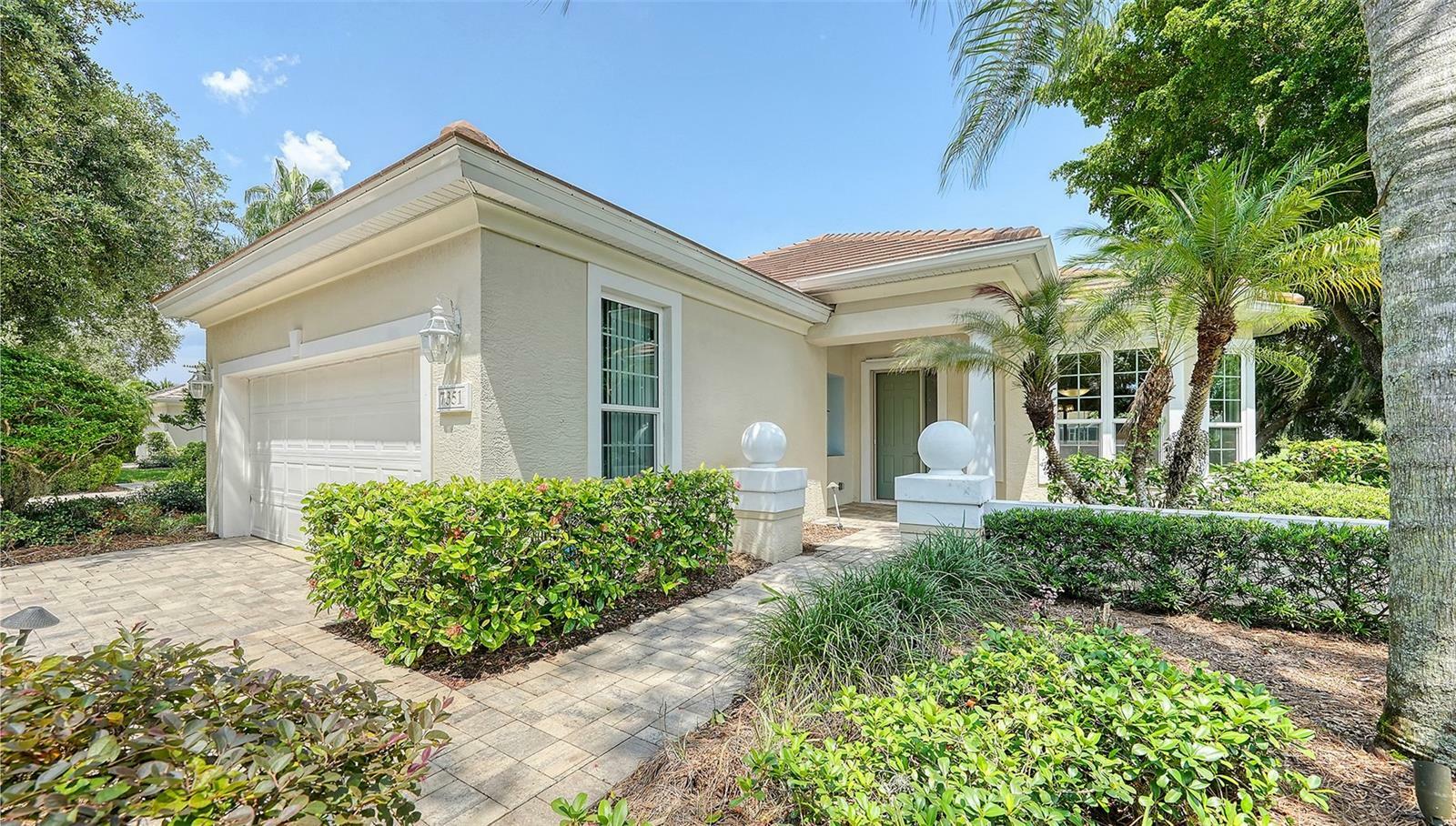 Property Photo: 7351 Kensington Court FL 34201