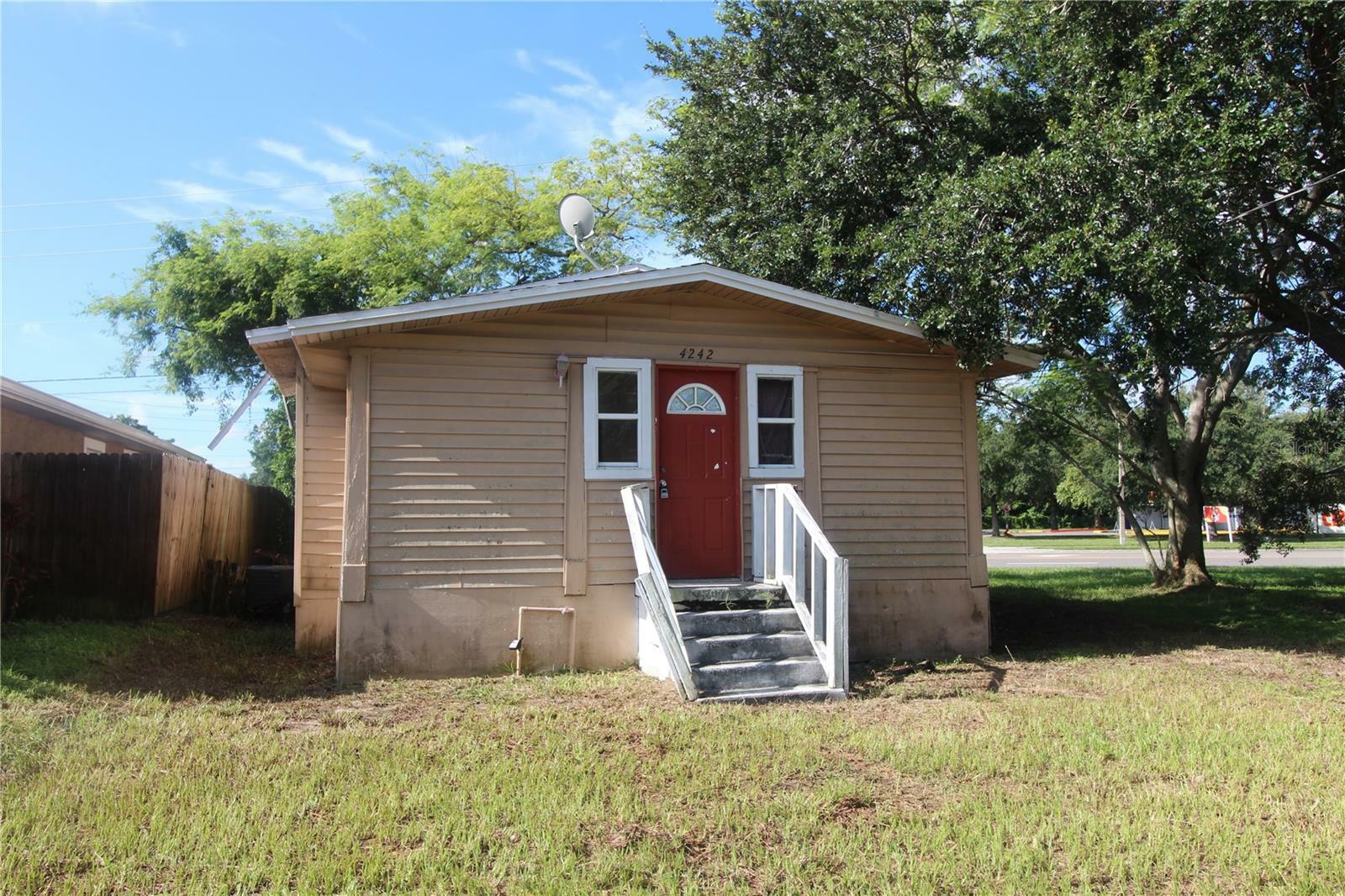 Property Photo:  4242 Raleigh Street  FL 32811 