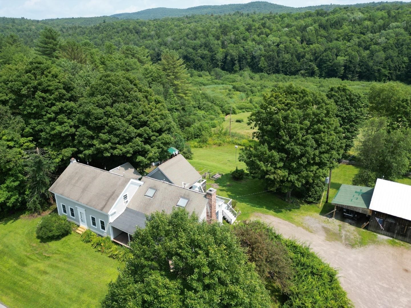 Property Photo:  618 Vt Route 15  VT 05489 