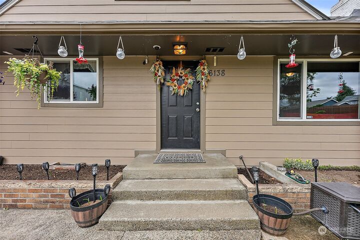 Property Photo:  6138  Yakima Avenue  WA 98408 