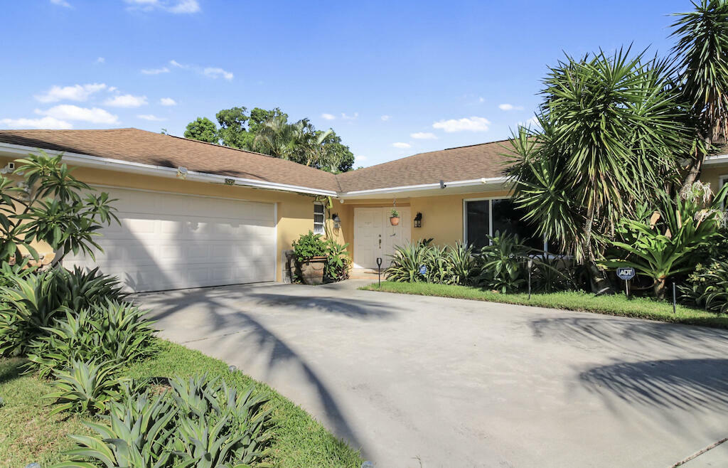 Property Photo:  12668 Westport Circle  FL 33414 