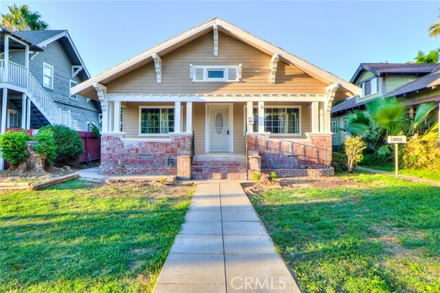 3951 2nd Street  Riverside CA 92501 photo