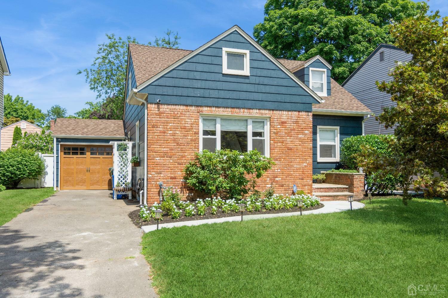 Property Photo:  335 Hoe Avenue  NJ 07076 