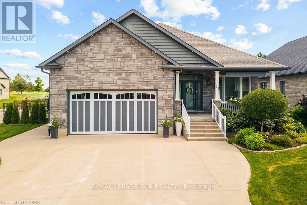 Property Photo:  37 Grayview Drive  ON N0C 1H0 