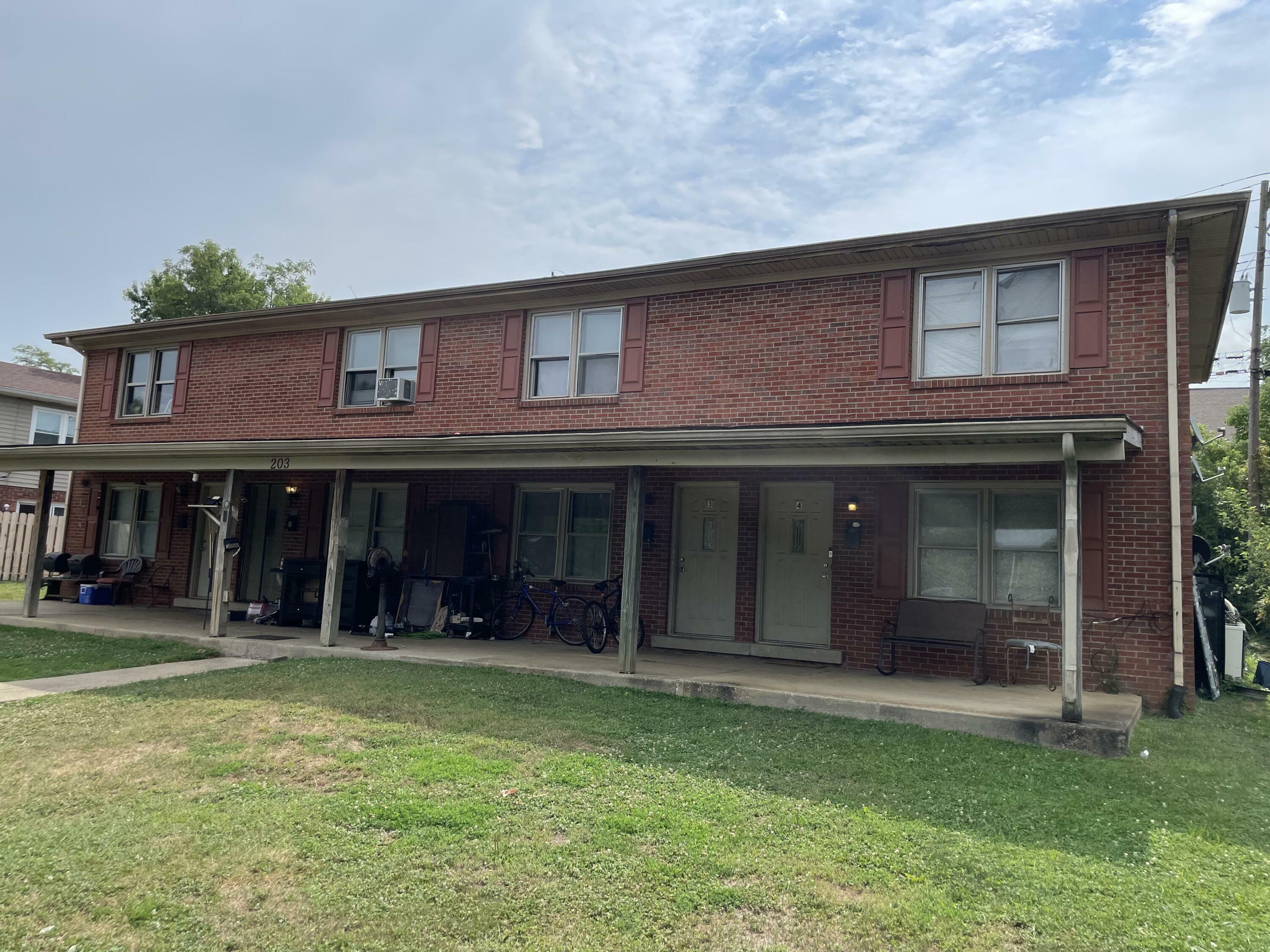 Property Photo:  203 Ridgewood Lane  KY 40601 