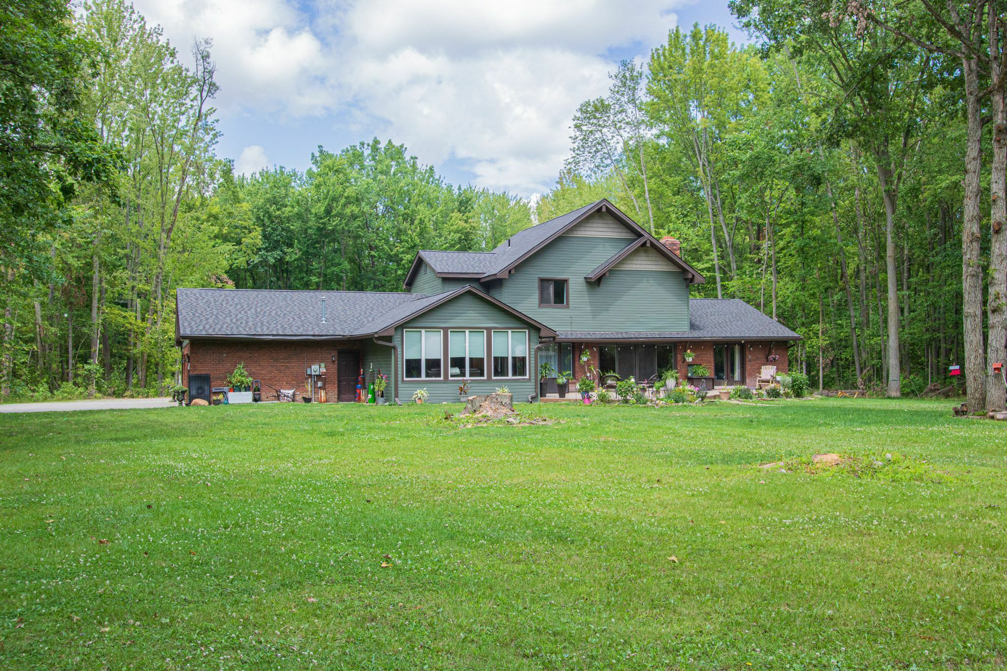 Property Photo:  7857 Kendall Road  MI 48063 2703 