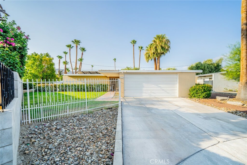 74467 Chicory Street  Palm Desert CA 92260 photo