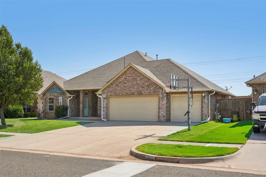 Property Photo:  1804 Dorothy Drive  OK 73170 