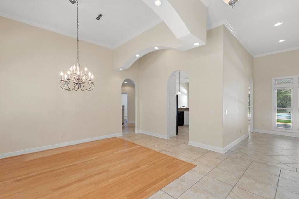 Property Photo:  707 Edinburgh Way  AL 36305 