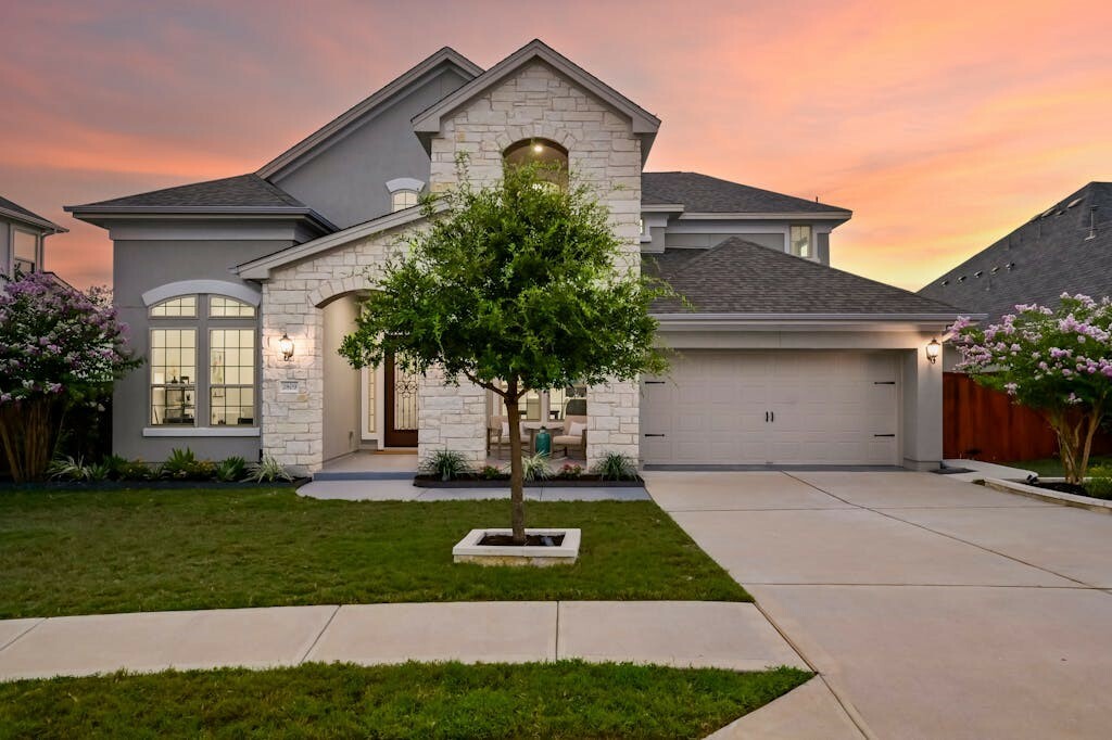 Property Photo: 2809 Gatlin Cove TX 78641