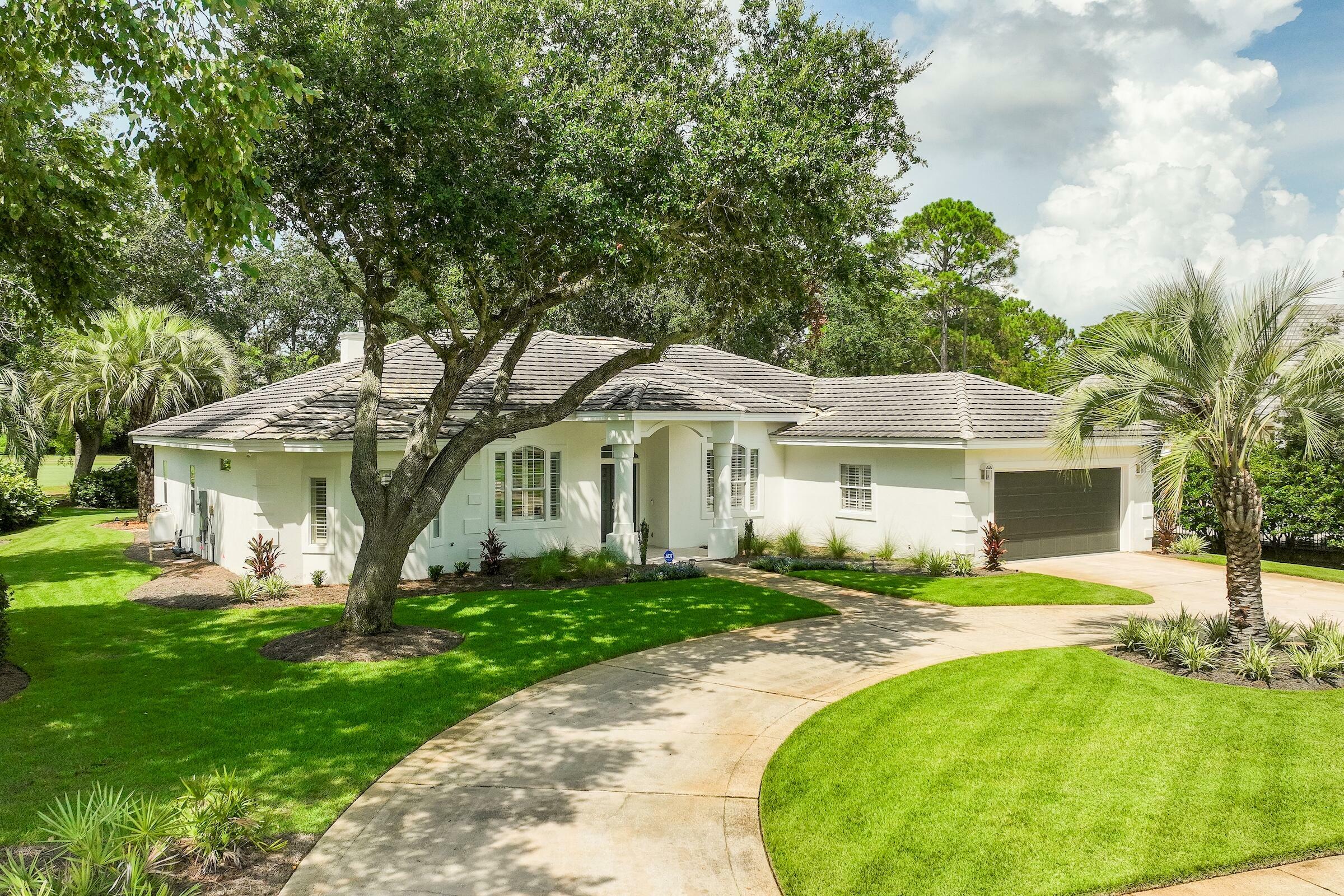 Property Photo:  59 E Country Club Drive  FL 32541 