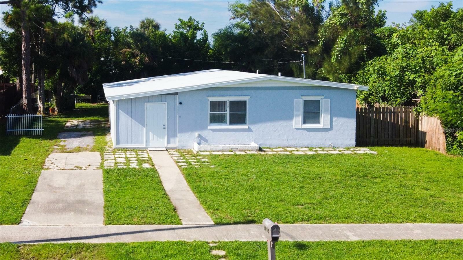 Property Photo:  8495 Cristobal Avenue  FL 34287 