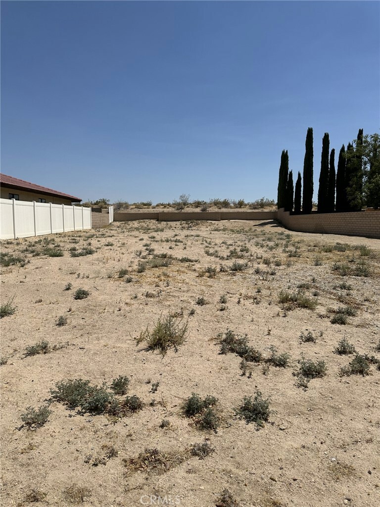 Property Photo:  14101 Topmast Drive  CA 92342 