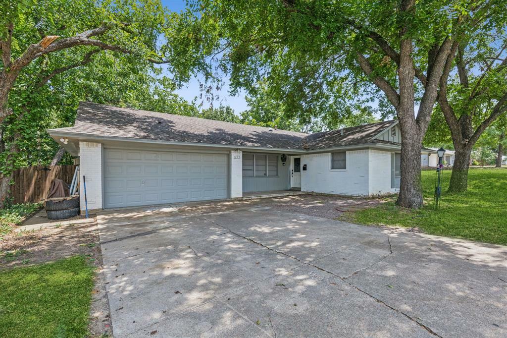 Property Photo:  522 NE 4th Street  TX 75050 