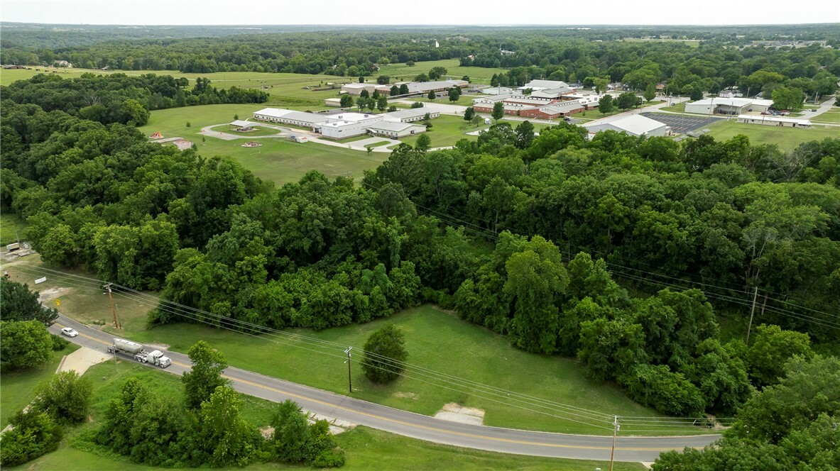 Property Photo:  402 SE Hwy 72 Highway  AR 72736 