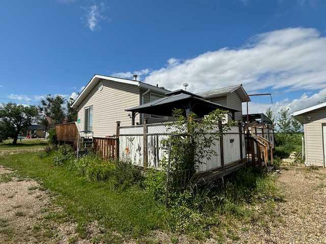 Property Photo:  103 3rd Avenue  AB T0H 2T0 