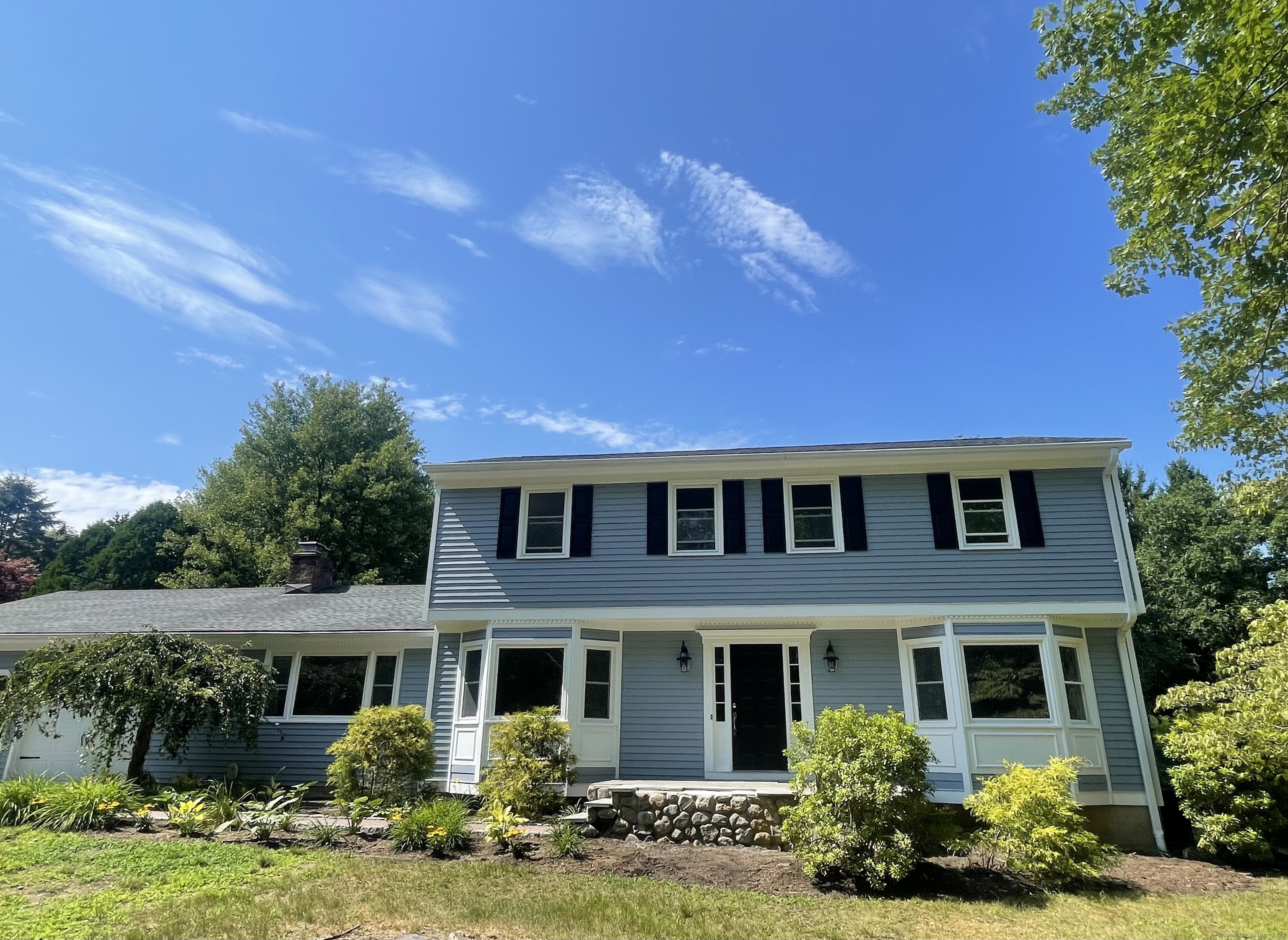 Property Photo:  5 Deerfield Lane  CT 06468 