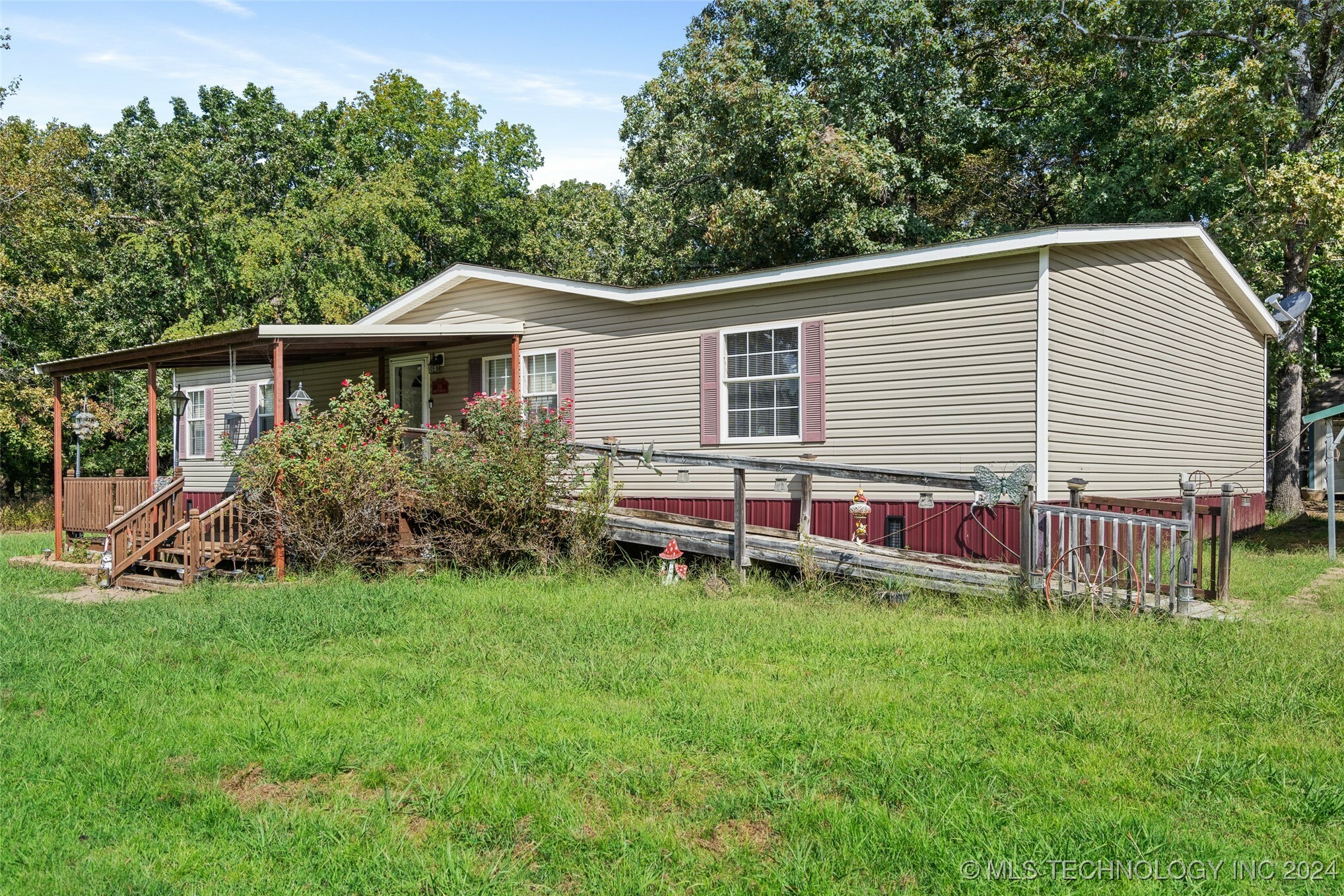 Property Photo:  705 Country Club 2  OK 74425 