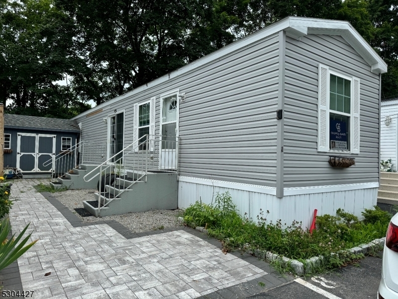 Property Photo:  8 White Birch Park  NJ 08827 