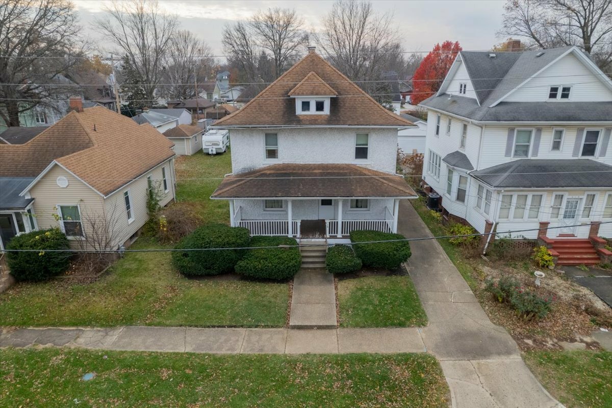 Property Photo:  616 W Main Street  IL 61727 