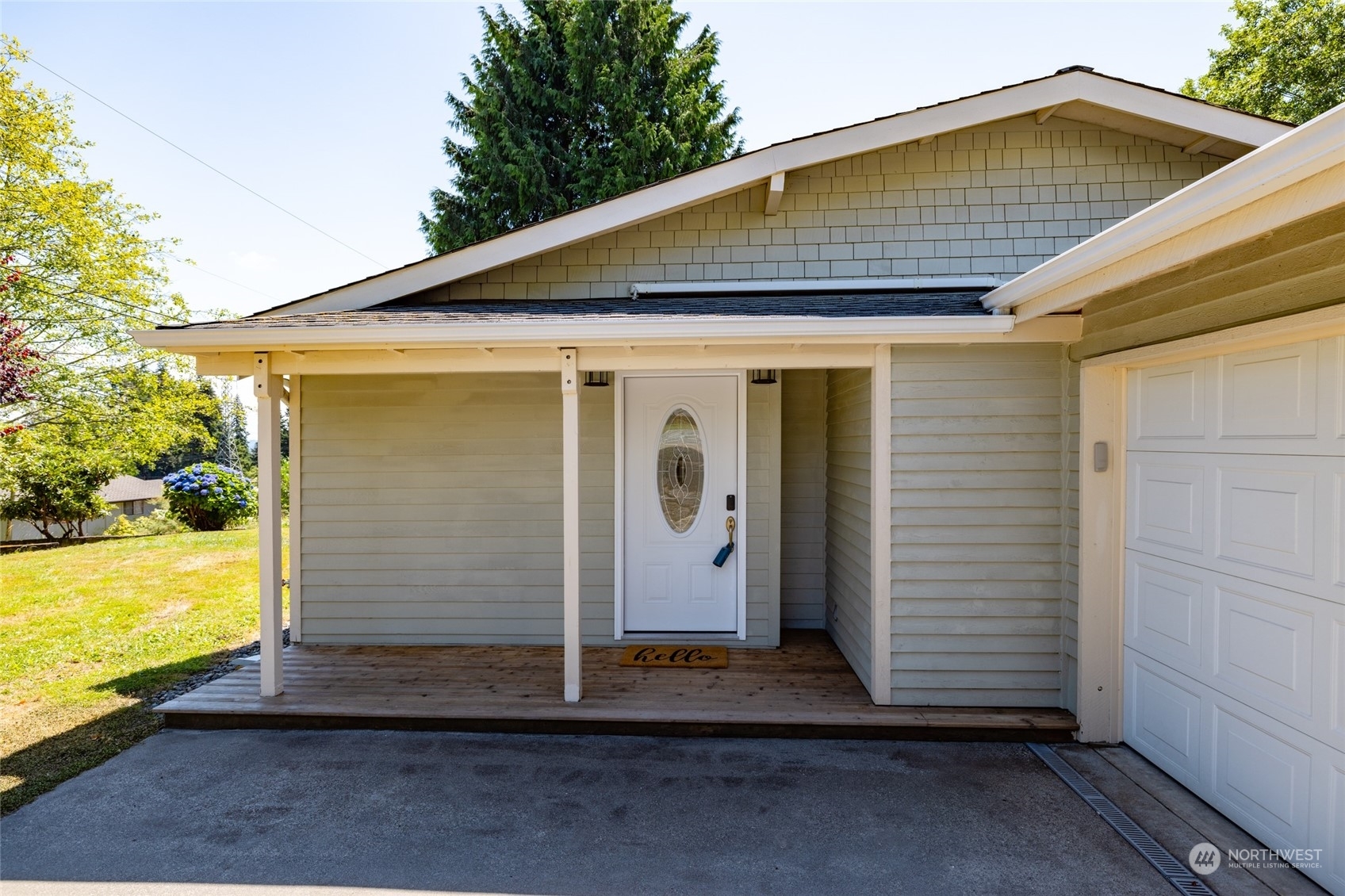 Property Photo:  6704 85th Avenue SE  WA 98290 