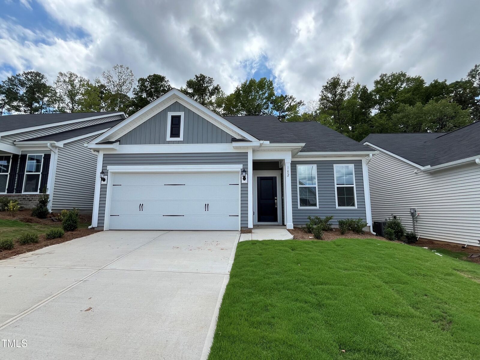 Property Photo: 152 White Oak Garden Way 7 NC 27529