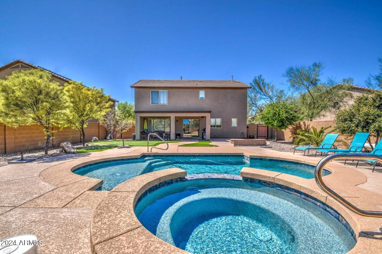 Property Photo:  3027 N Hawthorn Drive  AZ 85132 