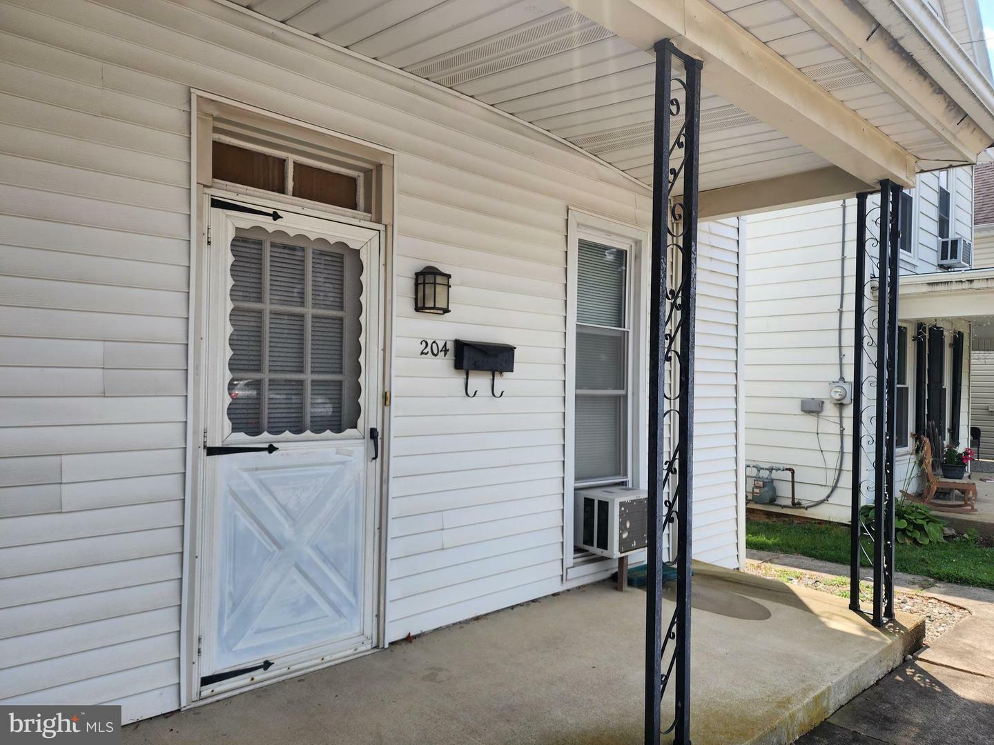 Property Photo:  204 E Garfield Street  PA 17257 