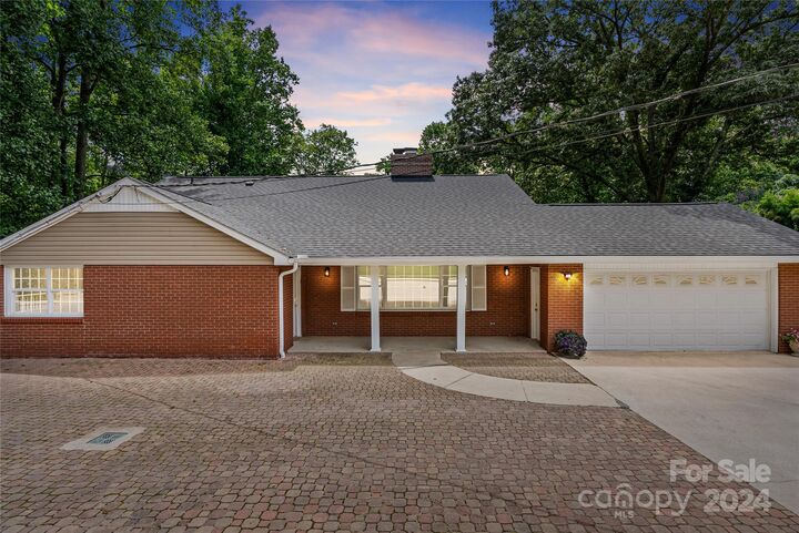 34 Westridge Drive  Asheville NC 28803 photo