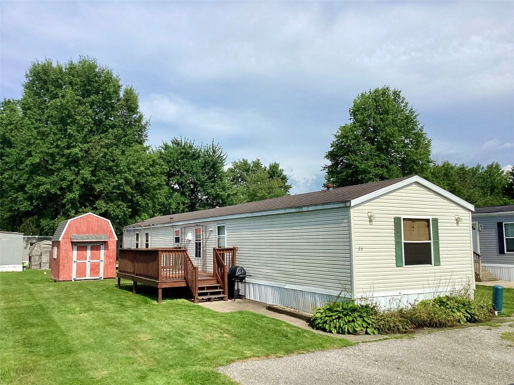 Property Photo: 23 Meadow Court PA 16426