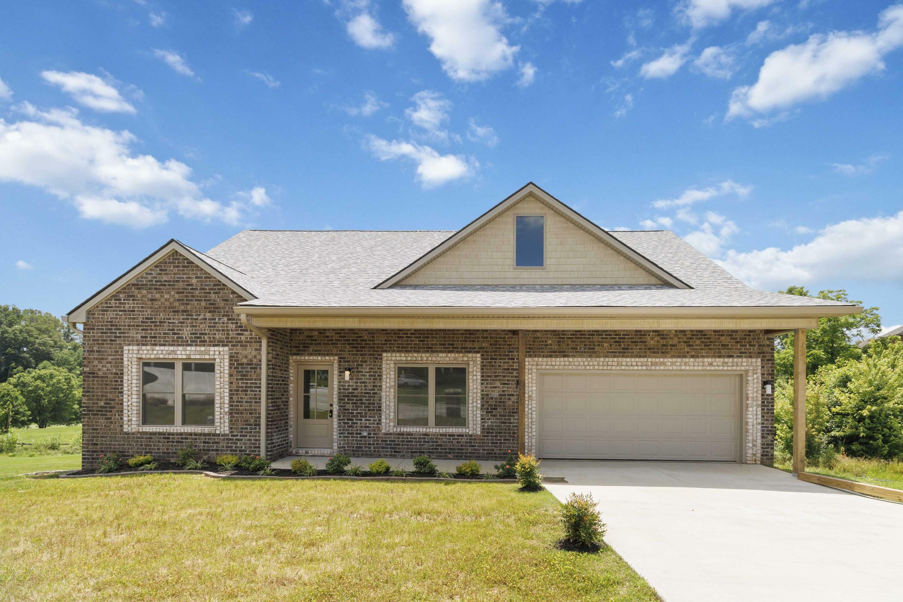 Property Photo: 253 West Saddlebrook Drive KY 42503