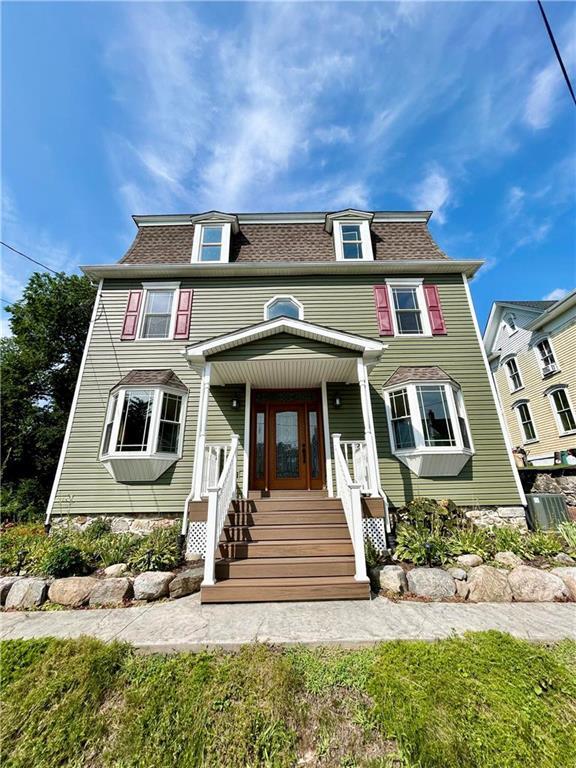 Property Photo: 405 Pennsylvania Avenue PA 18343