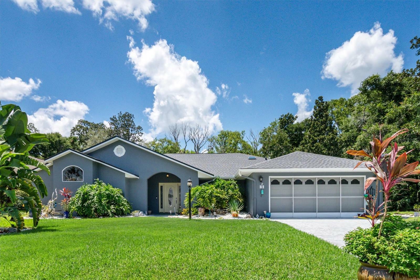 Property Photo:  21 Fulton Place  FL 32137 