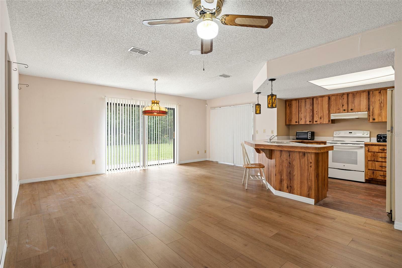 Property Photo:  18812 Monteverde Drive  FL 34610 